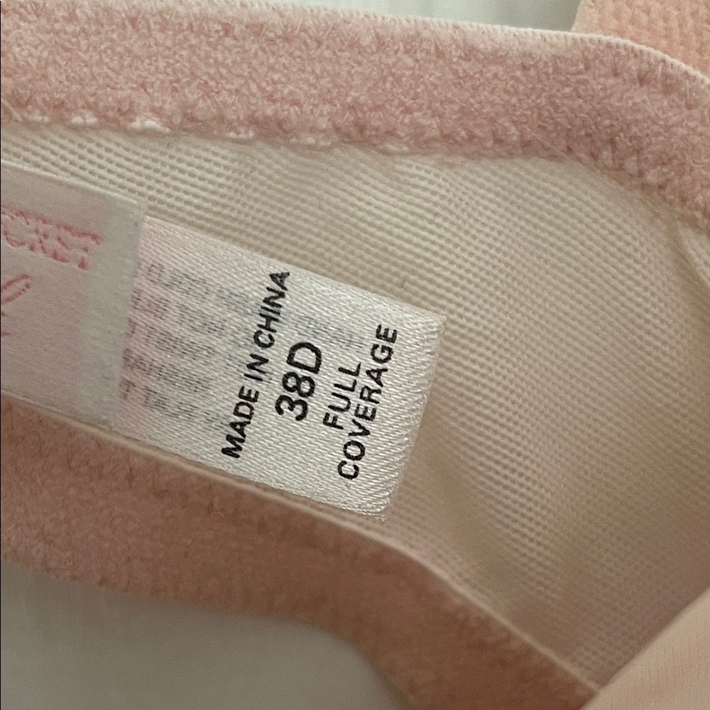 Victoria's Secret Light Pink Bra - Picture 3 of 11